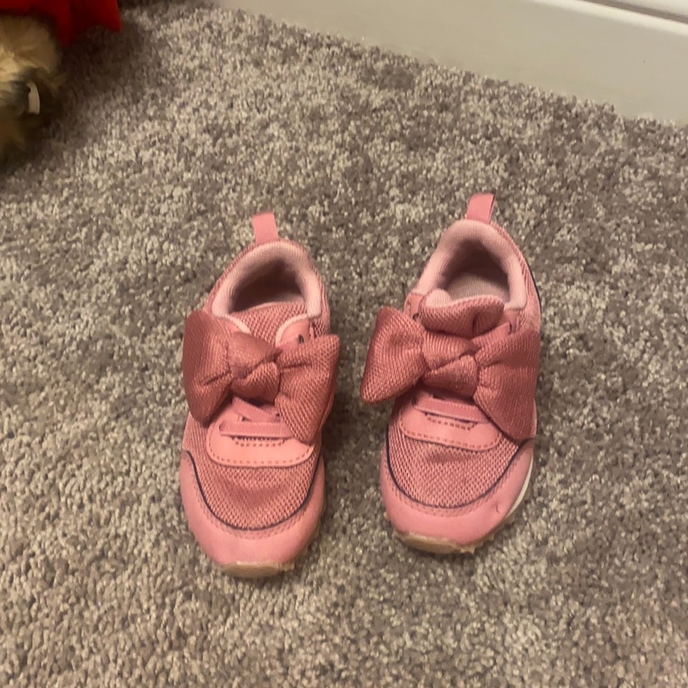 Pink tennis shoes